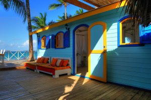 Une jolie Roulotte posée sur la plage