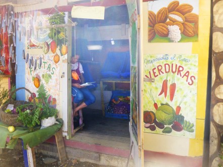 Ada, la jolie marchande de primeurs du Paseo.