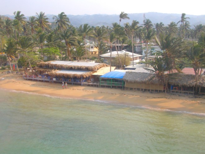 Vue d'helico, le Village des Pêcheurs en 2005.