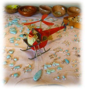 Ma boutique chouchou, des bijoux sublimes des plus grands créateurs du moment dans un décor unique. J'adore. Terrenas en Plata, Paseo.