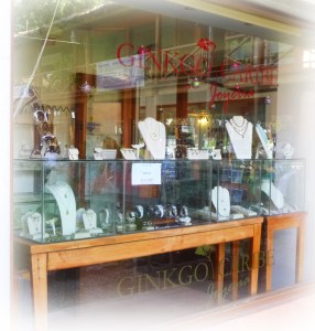 Montres et bijoux chics et chers à cette belle adresse du Paseo.