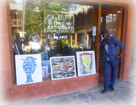 Charlie Simon, un grand monsieur que l'on ne présente plus, un peintre de talent qui a choisi le Paseo pour abriter son petit atelier et sa salle d'expo.